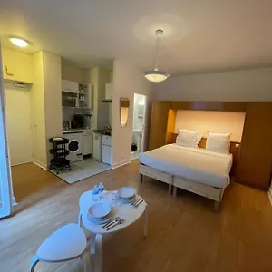 Cite Bergere Apartment Paris