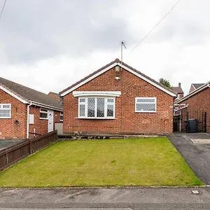 Luxurious Detached Villa Batley