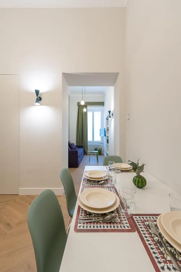 Palazzo Massa Apartments 나폴리 0*,  이탈리아