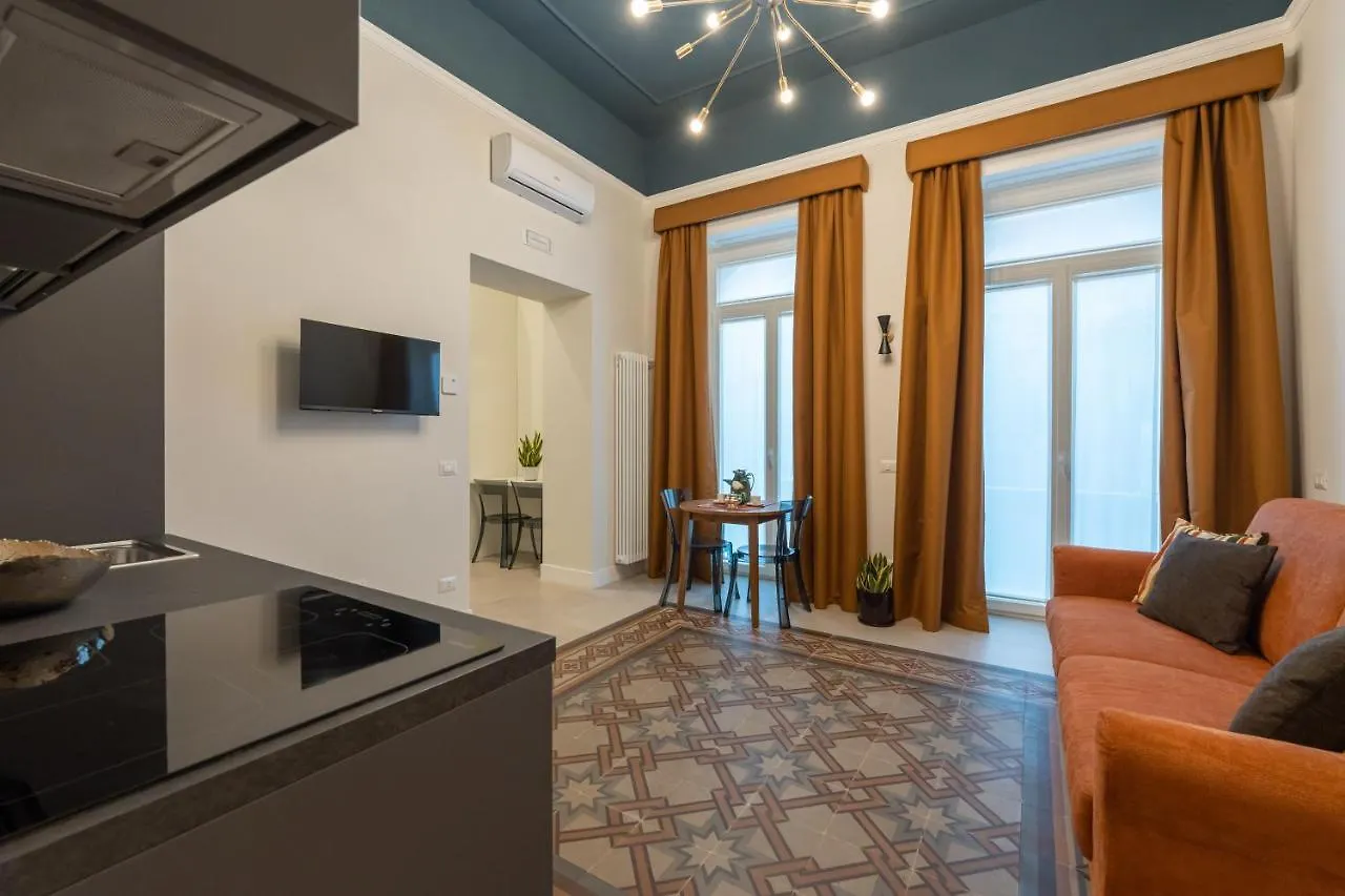Palazzo Massa Apartments 나폴리 0*,  이탈리아